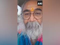 
      
      Acharya Krishnam hails BAPS Abu Dhabi temple, praises PM Modi
      
      
