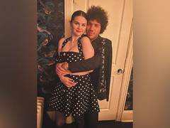 
      
      Selena Gomez celebrates Benny Blanco's cookbook release
      
      