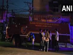 
      
      Telangana: Fire breaks out in Hyderabad hotel, two injured
      
      
