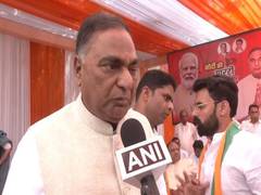 
      
      BJP candidate from South Delhi Ramveer Bidhuri offers prayers
      
      