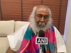 
      
      Acharya Krishnam calls Priyanka Gandhi 