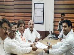 
      
      Congress candidate Raj Babbar files nomination from Gurugram
      
      