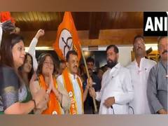 
      
      Former Congress leader Sanjay Nirupam joins Shiv Sena
      
      