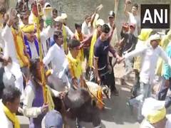 
      
      Independent candidate arrives on buffalo to file nomination in WB
      
      