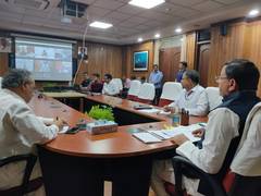 
      
      Uttarakhand CM holds review meeting to combat forest fires  
      
      