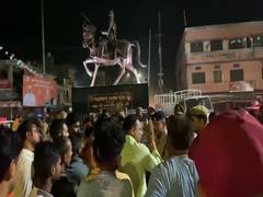 
      
      UP: Ruckus after Akhilesh roadshow in Mainpuri
      
      