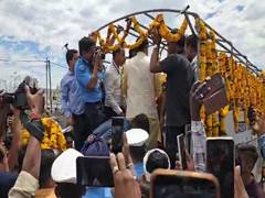 
      
      MP CM Mohan Yadav pays tribute to Corporal Vikky Pahade 
      
      