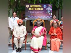 
      
      Dr. Dinesh Shahra meets President Droupadi Murmu
      
      