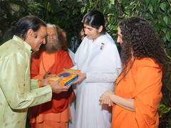 
      
      Dr. Dinesh Shahra, The Pioneer of Yellow Revolution
      
      