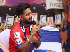 
      
      Delhi Capitals player hold 'meet and greet' with fans
      
      