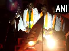 
      
      K Annamalai holds road show in favour of BJP candidate
      
      