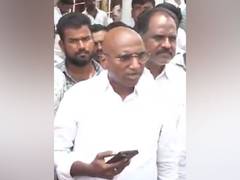 
      
      1 crore ex gratia should be paid to families of deceased: Kumar 
      
      