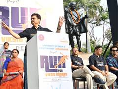 
      
      DU V-C urges students to vote for 'strengthening' democracy
      
      