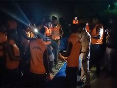 
      
      J-K: Boat capsizes in Jhelum river in Pulwama, 2 persons missing
      
      