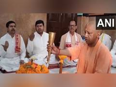 
      
      CM Yogi performs ‘Rudrabhishek’ on occasion of 'Akshay Tritiya'
      
      