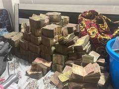 
      
      Madhya Pradesh: Police recove banknotes from Bhopal house
      
      