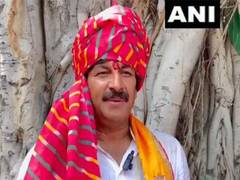 
      
      Manoj Tiwari’s dig at Kejriwal
      
      