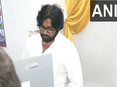 
      
      Jana Sena Party chief Pawan Kalyan casts his vote in Mangalagiri 
      
      