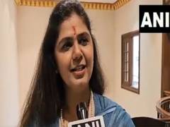 
      
      BJP' Pankaja Munde urges voters to exercise their franchise
      
      