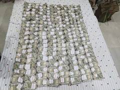 
      
      Assam: Anti-corruption agency recovers about Rs 80 lakhs 
      
      