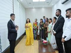 
      
      Supreme Court of India trains Sri Lanka's registry officials
      
      