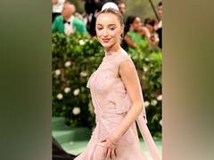 
      
      Phoebe Dynevor ventures into thrilling adventure 
      
      