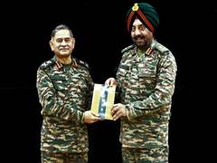
      
      Indian Army Vice Chief visits Army Training Command headquarters
      
      