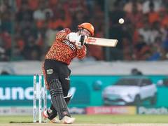 
      
      “His batting is effective”: Aakash Chopra lauds Travis Head
      
      