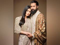 
      
      Katrina Kaif dedicates ‘Dekha Tenu’ song to husband Vicky Kaushal
      
      