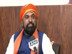 
      
      'Arvind Kejriwal took out money from treasury being in power'
      
      
