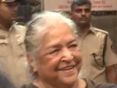 
      
      Defying age, veteran actor Shubha Khote turns up at polling booth
      
      