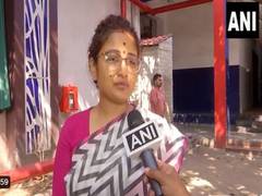 
      
       JMM leader Kalpana Soren appeals voters to come out and vote
      
      