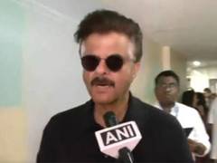 
      
      LS Polls: Actor Anil Kapoor casts his vote 
      
      