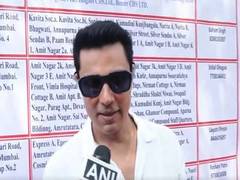 
      
      Lok Sabha polls: Randeep Hooda has a message for citizens 
      
      