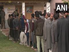 
      
      LS Polls: Voter's queue up in large numbers at J-K's Baramulla
      
      