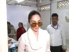 
      
      LS Polls: After attending Cannes, Kiara returns home to cast vote
      
      