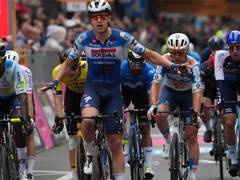 
      
      Giro D'Italia: Tim Merlier pips Jonathan Milan to win stage 18
      
      
