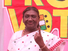 
      
      President Droupadi Murmu cast her vote in Delhi
      
      