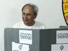 
      
      Odisha CM Naveen Patnaik casts his vote in Bhubaneswar
      
      
