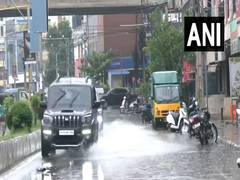 
      
      Andhra: Heavy rain lashes Vijayawada
      
      