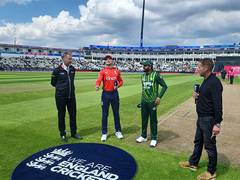 
      
      Pakistan win toss, opt to ball first against England in 2nd T20I
      
      