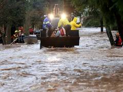 
      
      Death toll from landslide in Papua New Guinea mounts to 670
      
      