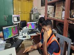 
      
      IMD issues Orange alert for Kolkata, Howrah, Hooghly
      
      