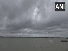 
      
      Cyclone 'Remal': Landfall process to commence in next few hours
      
      