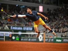 
      
      French Open: Alcaraz fends off Jesper to reach third round
      
      