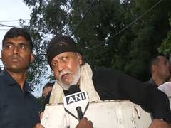 
      
      Mithun Chakraborty holds roadshow in Kolkata
      
      