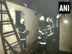 
      
      Fire breaks out at building in Mumbai's Tardeo area
      
      