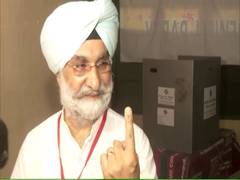 
      
      BJP candidate Taranjit Singh Sandhu casts his vote in Amritsar
      
      