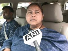 
      
      RJD candidate Misa Bharti casts her vote in Patliputra
      
      