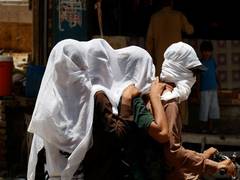
      
      Pakistan: People encounter massive load-shedding
      
      